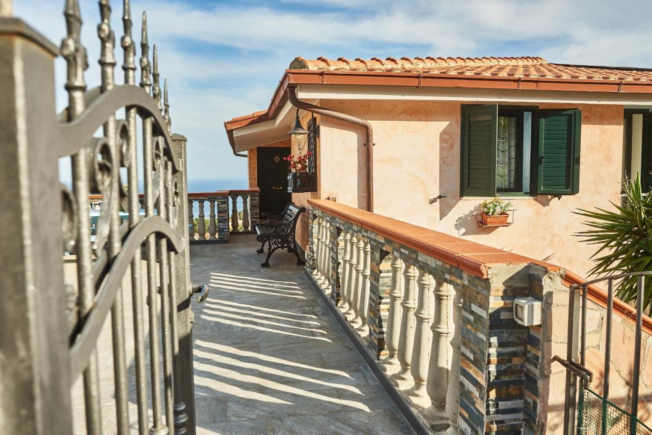 Villetta Vista Mare Cala Gonone Exterior photo